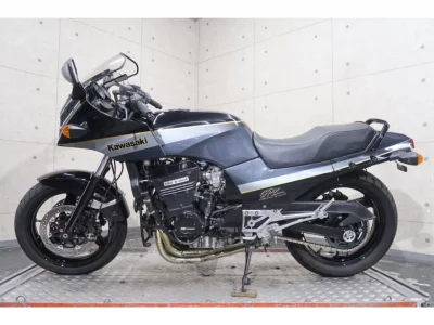 Kawasaki GPZ900R