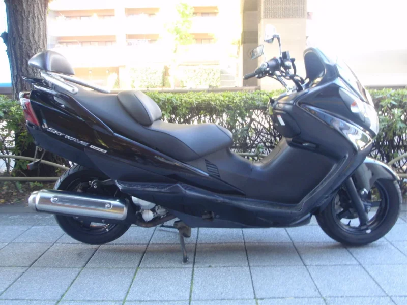Suzuki SKYWAVE 250S-1 лот № 04371 оценка 4  с аукциона в Японии