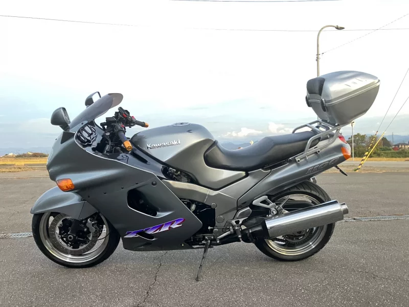 Kawasaki ZZR1100