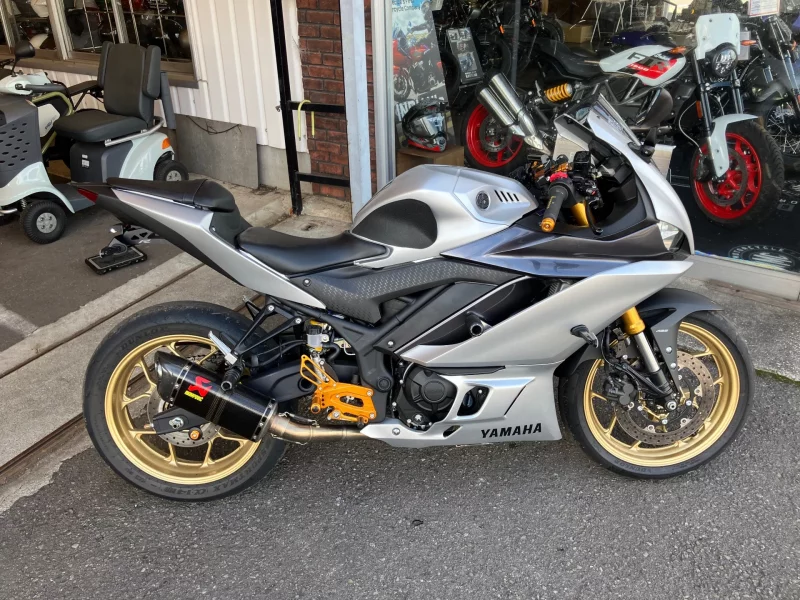 Yamaha YZF-R25 лот № 04411 оценка 4  с аукциона в Японии