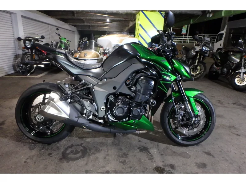 Kawasaki Z1000 ABS лот № 04462 оценка 5  с аукциона в Японии