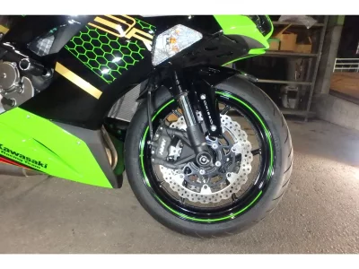Kawasaki NINJA ZX-6R лот № 04463 оценка 4  с аукциона в Японии 2