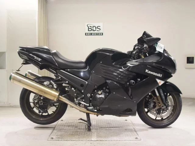 Kawasaki ZZR1400 лот № 5109 оценка 4  с аукциона в Японии