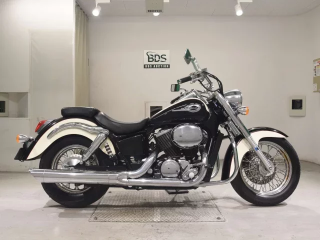 Honda SHADOW750 лот № 5381 оценка 4  с аукциона в Японии