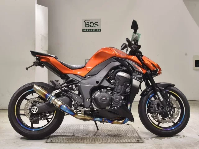 Kawasaki Z1000-5 лот № 2699 оценка 5  с аукциона в Японии