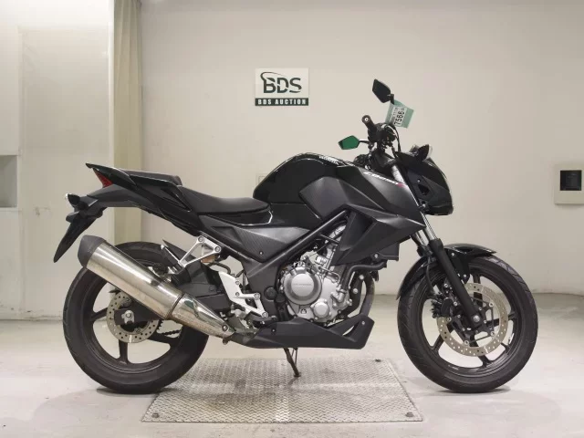 Honda CB250 лот № 7566 оценка 5  с аукциона в Японии