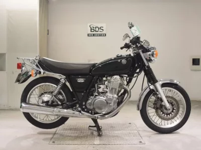 Yamaha SR400-4  с аукциона в Японии