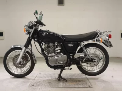 Yamaha SR400-4  с аукциона в Японии