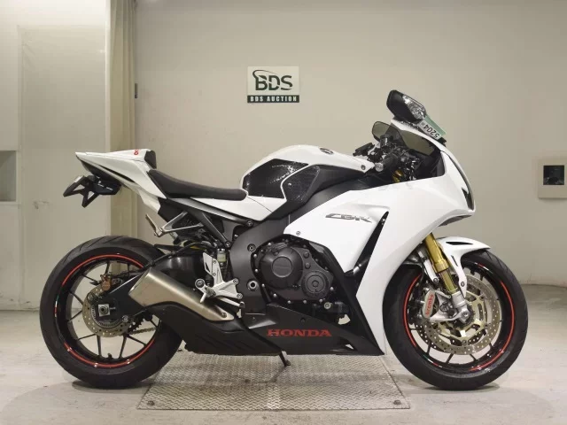 Honda CBR1000RR ABS лот № 5204 оценка 4  с аукциона в Японии