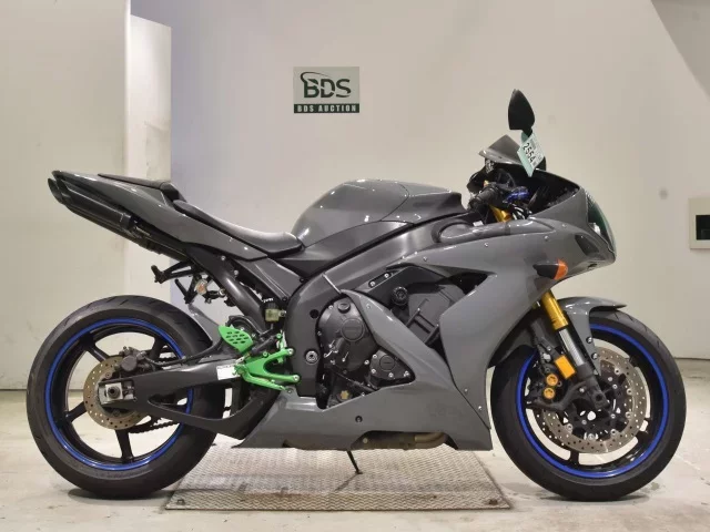 Yamaha YZF-R1 лот № 2554 оценка 5  с аукциона в Японии