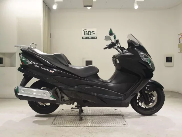 Suzuki SKYWAVE 250S-3 лот № 5044 оценка 4  с аукциона в Японии