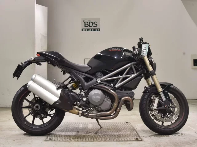 Ducati  MONSTER 1100 EVO лот № 2765 оценка 5  с аукциона в Японии