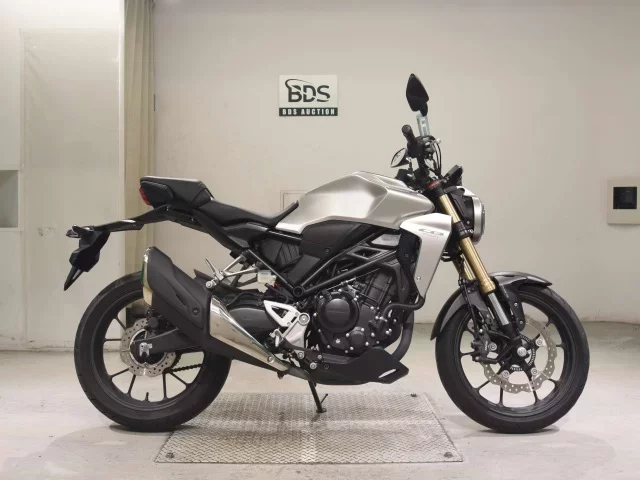 Honda CB250RA лот № 5369 оценка 5  с аукциона в Японии