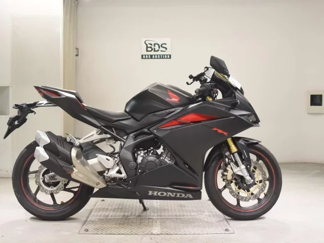 Honda CBR250RR-2A лот № 7524 оценка 5  с аукциона в Японии