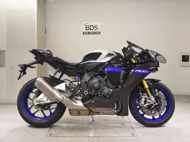 Yamaha YZF-R1M лот № 7658 оценка 4  с аукциона в Японии