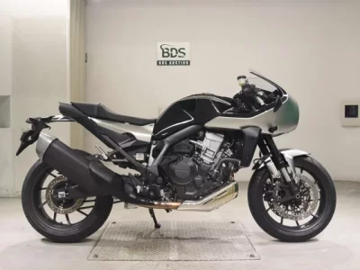 Honda HAWK11