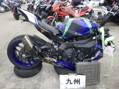 Yamaha YZF-R1