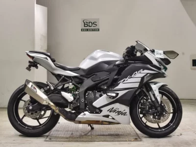 Kawasaki ZX-4R SE  с аукциона в Японии