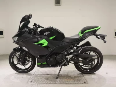 Kawasaki NINJA400-2 лот № 5108 оценка 4  с аукциона в Японии 2