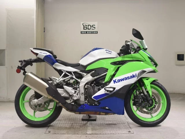Kawasaki ZX-4RR лот № 5260 оценка 6  с аукциона в Японии