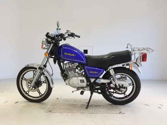 Suzuki GN125H