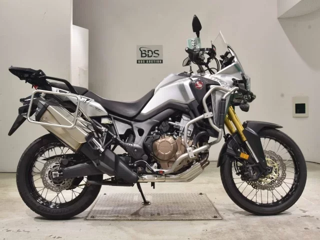 Honda CFR1000 AfricaTwin лот № 2755 оценка 5  с аукциона в Японии