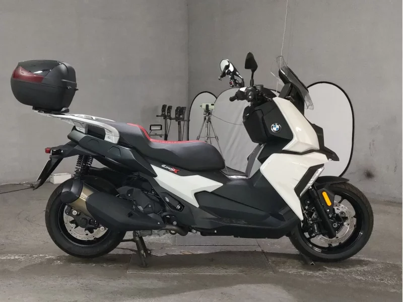 BMW  C400X лот № 7081 оценка 4  с аукциона в Японии
