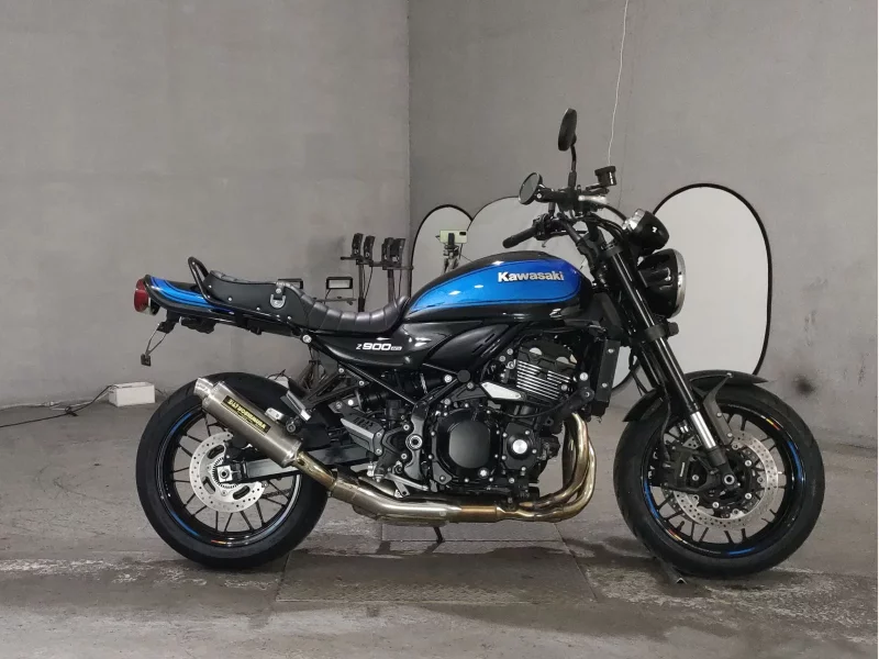 Kawasaki Z900RS лот № 8128 оценка 4  с аукциона в Японии