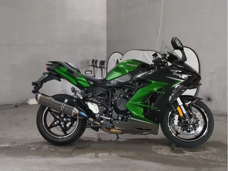 Kawasaki Ninja H2 SX SE лот № 8283 оценка 6  с аукциона в Японии
