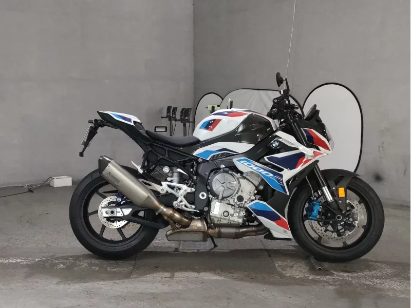 BMW  M1000R лот № 8304 оценка 5  с аукциона в Японии