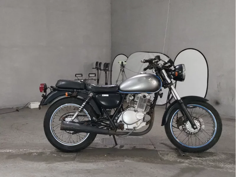 Suzuki ST250