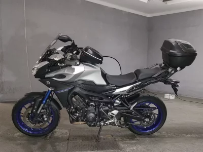 Yamaha MT-09 лот № 7358 оценка 4  с аукциона в Японии 2