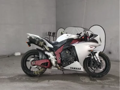 Yamaha YZF-R1