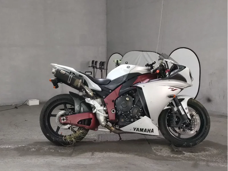 Yamaha YZF-R1