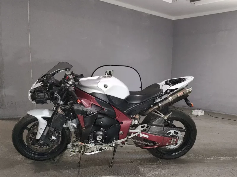 Yamaha YZF-R1