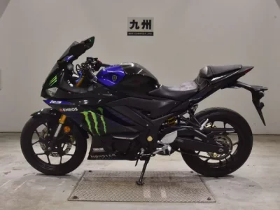 Yamaha YZF-R3 лот № 2700 оценка 5  с аукциона в Японии 2