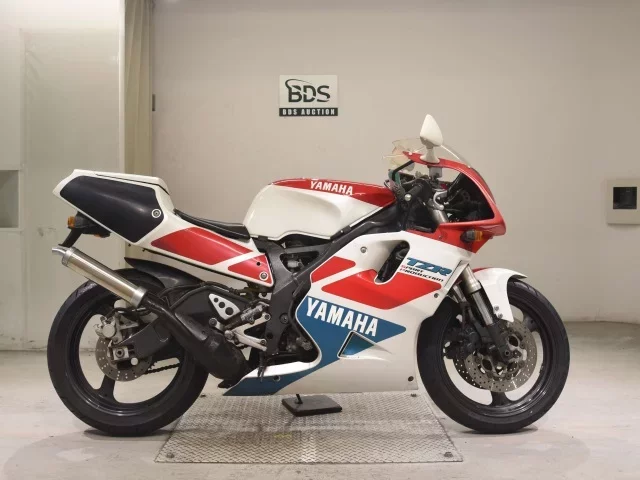 Yamaha TZR250R-SP лот № 5388 оценка 4  с аукциона в Японии
