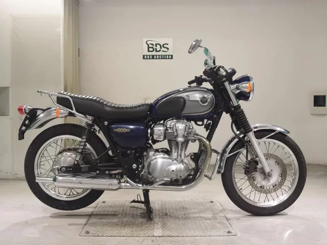 Kawasaki W800 лот № 5299 оценка 5  с аукциона в Японии