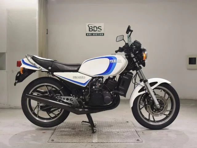 Yamaha RZ350 лот № 5191 оценка 4  с аукциона в Японии