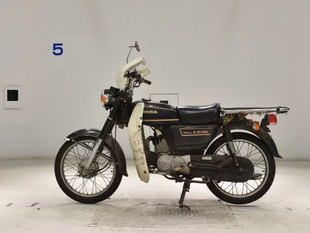 Honda CD90