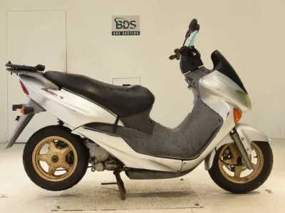 Suzuki AVENIS125