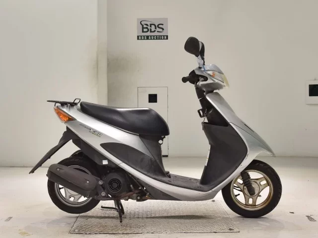 Suzuki ADDRESS V50