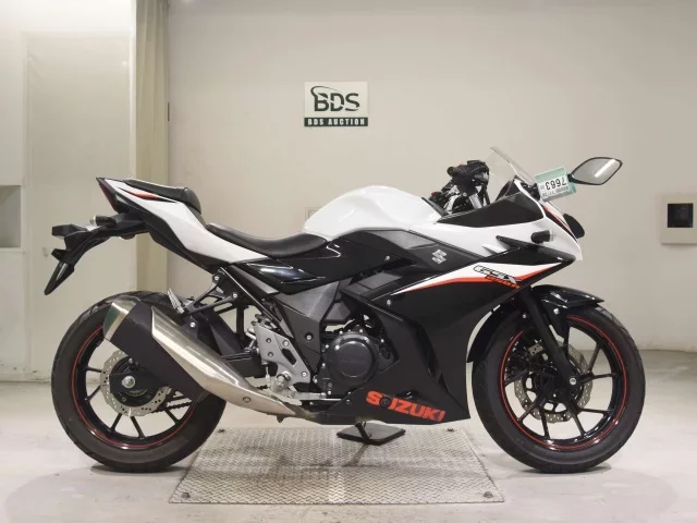 Suzuki GSX250R лот № 7663 оценка 5  с аукциона в Японии
