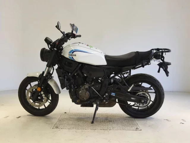 Yamaha XSR700-2