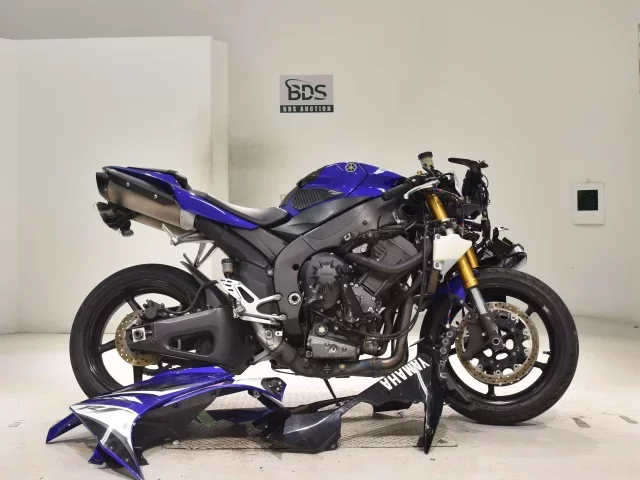 Yamaha YZF-R1