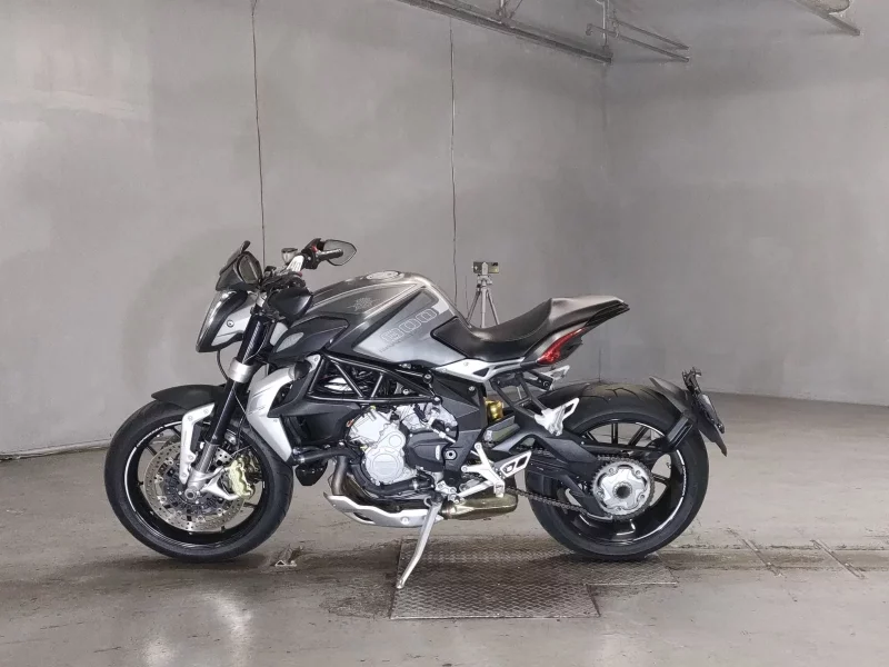 MV Agusta MV AGUSTA BRUTALE 800
