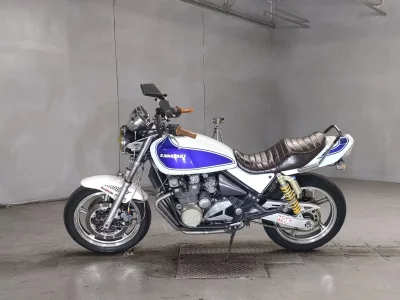 Kawasaki ZEPHYR400