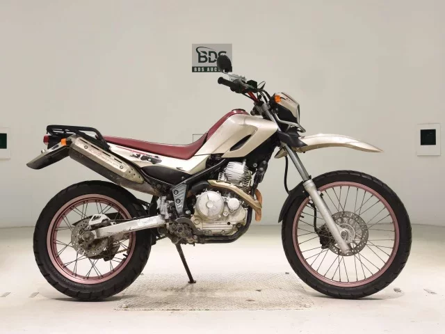 Yamaha SEROW 250 лот № 7997 оценка 4  с аукциона в Японии