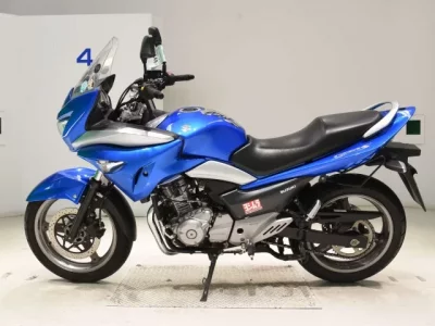 Suzuki GSR250S  с аукциона в Японии