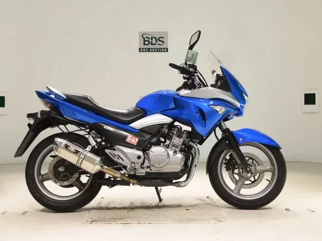 Suzuki GSR250S лот № 7846 оценка 4  с аукциона в Японии